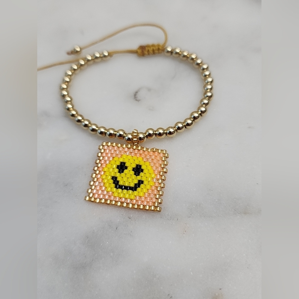 Beaded Smiley Face Bracelet - Picture 2 of 4